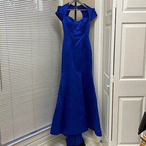 MacDuggal Cap Sleeve Size 4  NWOT